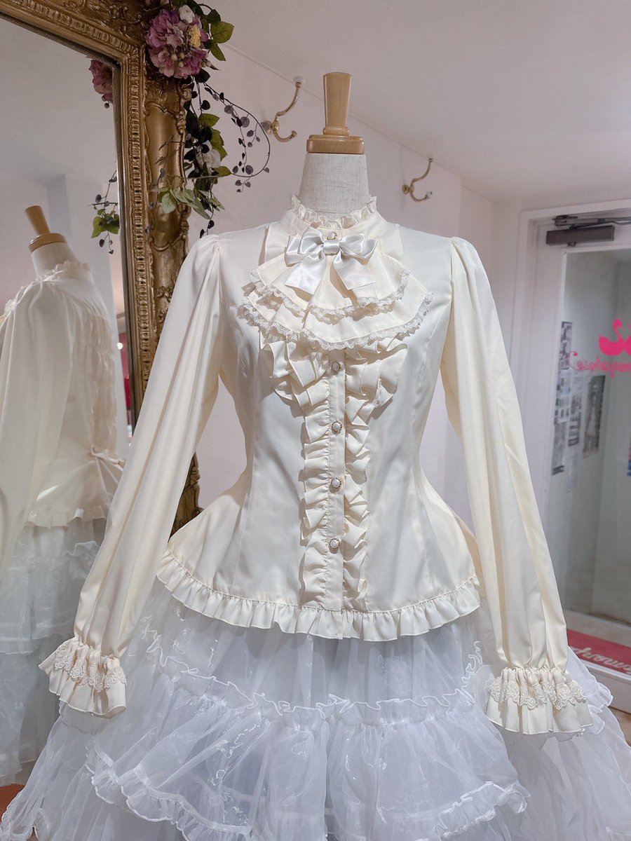 メタモルフォーゼ 新古品 総レースシャーリングJSK オフ白