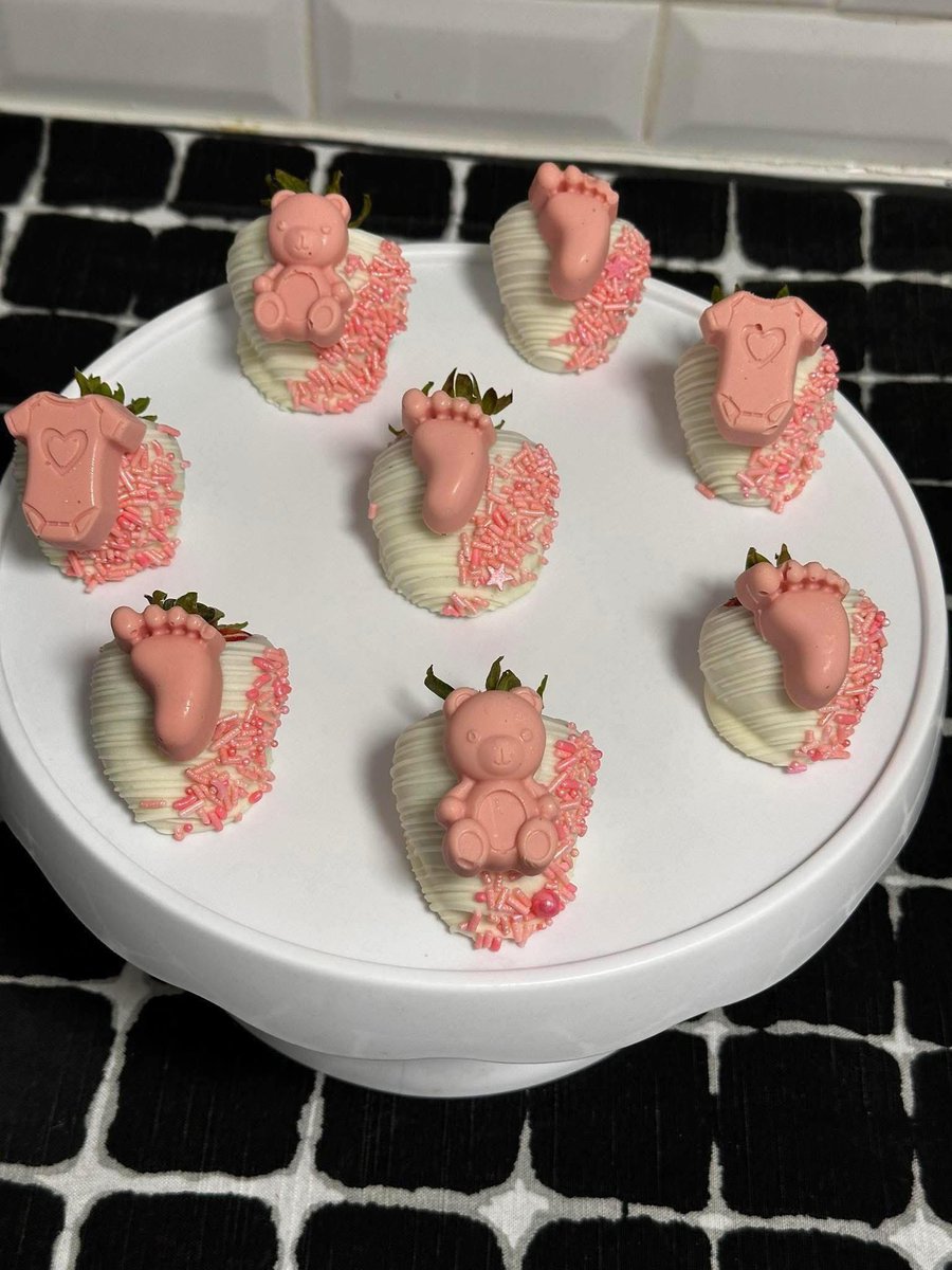 BABY SHOWER | BABY GIRL 💗 BERRIES 🍓 

OKAY TREAT FANS ✨ HOW CUTE ARE THESE?

BOOK YOUR DIPPED TREATS WITH ME :

A BERRY ADORABLE MOMENT, SWEET MEMORIES AND A DELICATE BITE OF JOY 

#chocolatecoveredstrawberries #babyshower #philly
