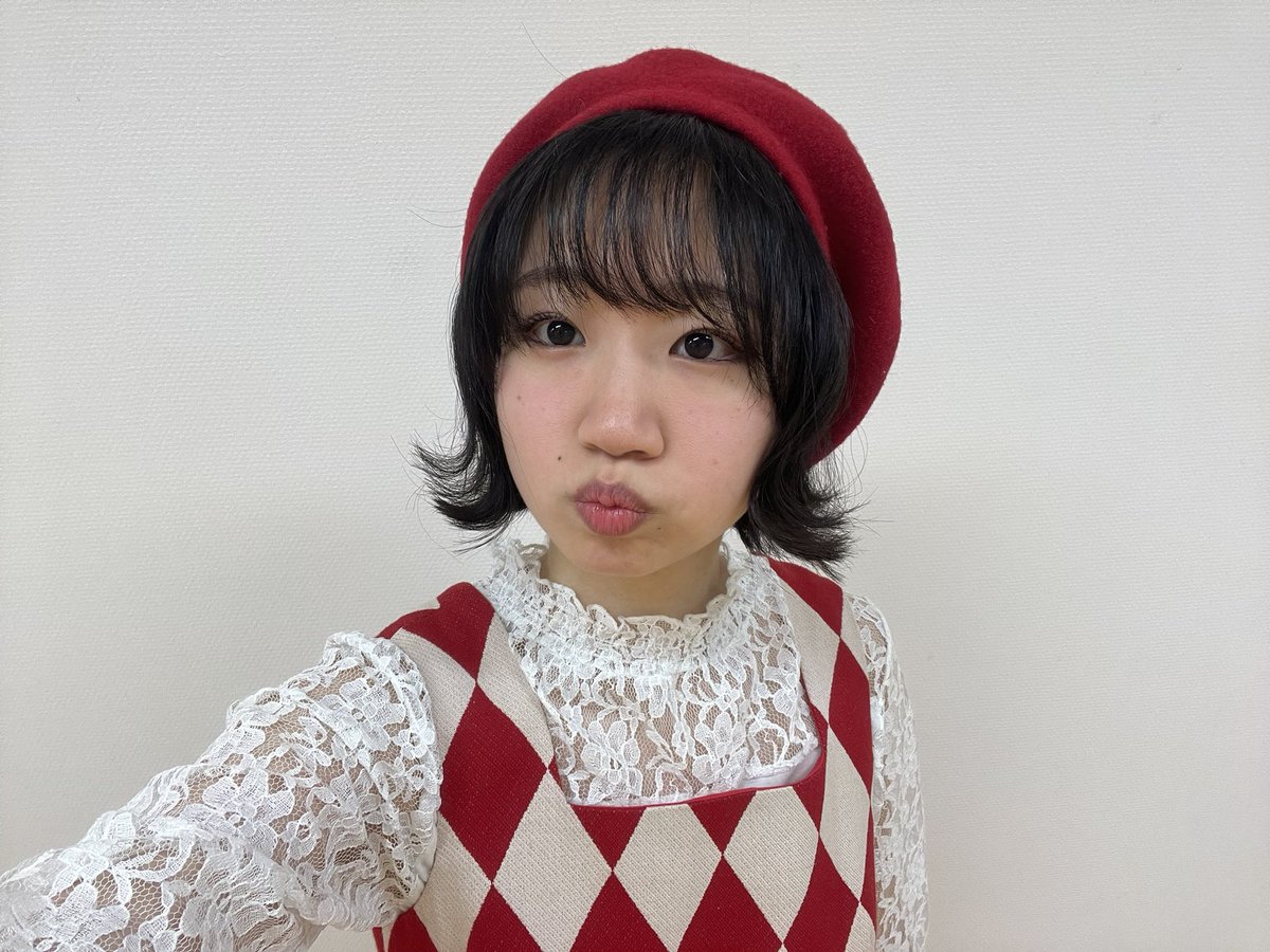 【しき】notcute anymore #ilit #踊ってみた 

YAYOiちゃんにクリスマスコーデ組んでもらいました🎄

youtube.com/shorts/1-U4Ea3…