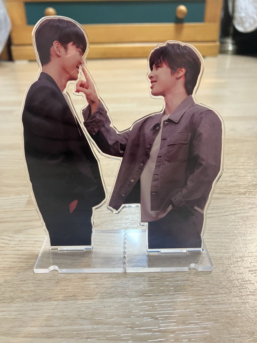 Nyoungsang2's tweet photo. 여러부운! 참여하셔요~
어어엄청 사랑스럽답니다!!

전 무려!!
쟌쥰고사 2등 상품으로 득🧡🖤
뿌—-듯— https://t.co/oqDK8VoAxg