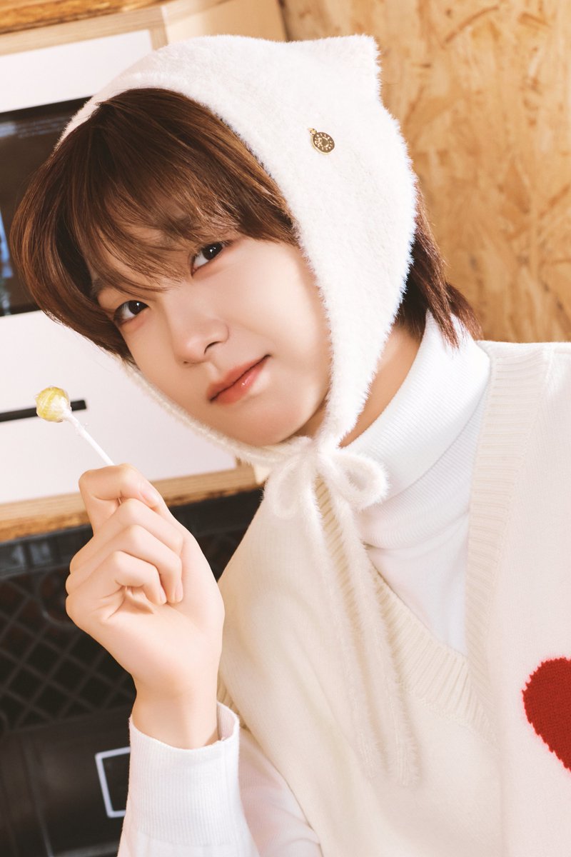 앰퍼샌드원 (AMPERS&amp;ONE) 'Last Christmas' │ Behind Photo 📸

🔗 youtu.be/baZzWt619MY

#앰퍼샌드원 #AMPERSANDONE
#Last_Christmas #Cover