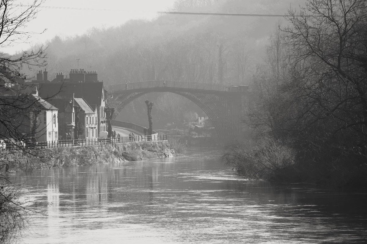 Russell Lowe tweet media