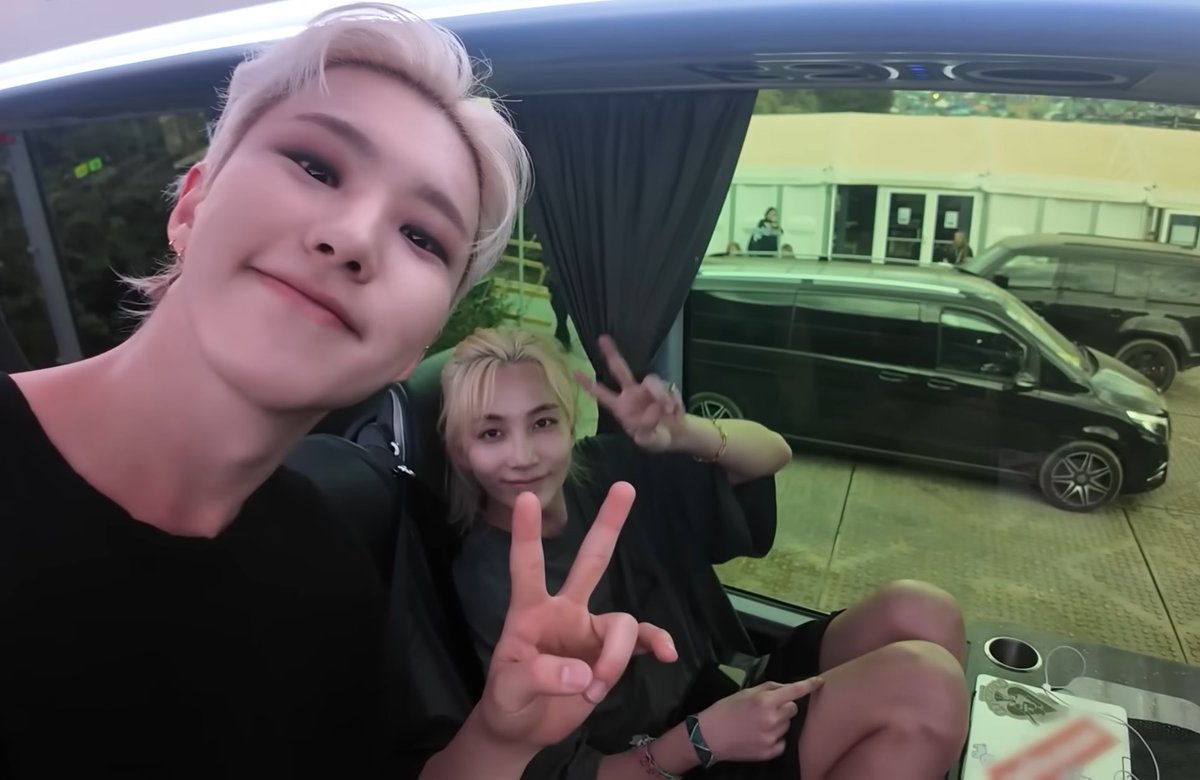 wonubliss's tweet photo. hoshi with jeonghan and wonwoo 🖤 https://t.co/VGLvzyqMbF
