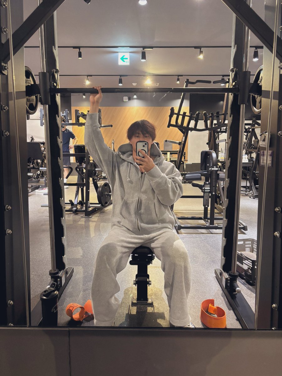 今日はいつもより格段に人が少ない…

よし、帰ったらラブ上等を見よう。

#GLEAT 
#BGI