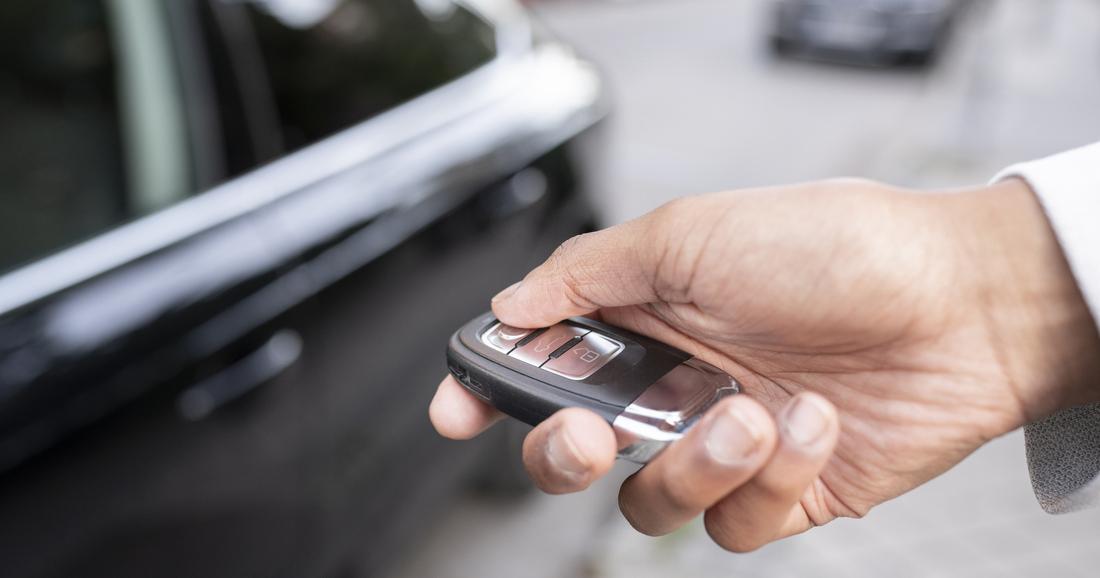 Ephraim_Autos's tweet photo. ๐ฉ Lost your car keys? No panic! We offer fast replacements, programming, and cutting for transponder keys. Often same-day service available. Save hundreds vs. dealership prices.
Share your worst key-losing story! ๐
#CarTechnician
#locksmit
#LostKeys #KeyReplacement #CarKeys https://t.co/HrbW69p83P