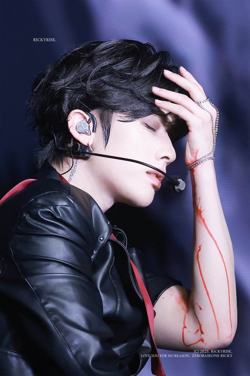 RICKYRISE_520's tweet image. 251221

#리키 #RICKY #沈泉锐 #ShenQuanrui #リッキー #ZEROBASEONE #zb1