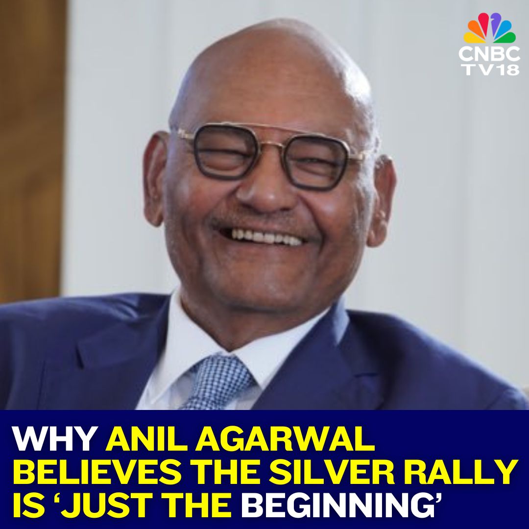 CNBCTV18News's tweet image. #Silver has gained around 125% in US #dollar terms so far in 2025, significantly outperforming gold's 63%  

Vedanta Group Chairman @AnilAgarwal_Ved believes the sharp rally in silver prices  is 'just the beginning'

Here's why | @anshul91_m | #SilverRally  #SilverPrices 

Read: