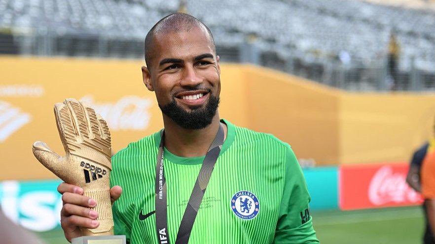 tovers98's tweet image. I don’t remember a Premier League goalkeeper improving as much as Robert Sanchez since David de Gea at Manchester United.

He has been an important player this season, and better than any of the potential replacements we were looking at.