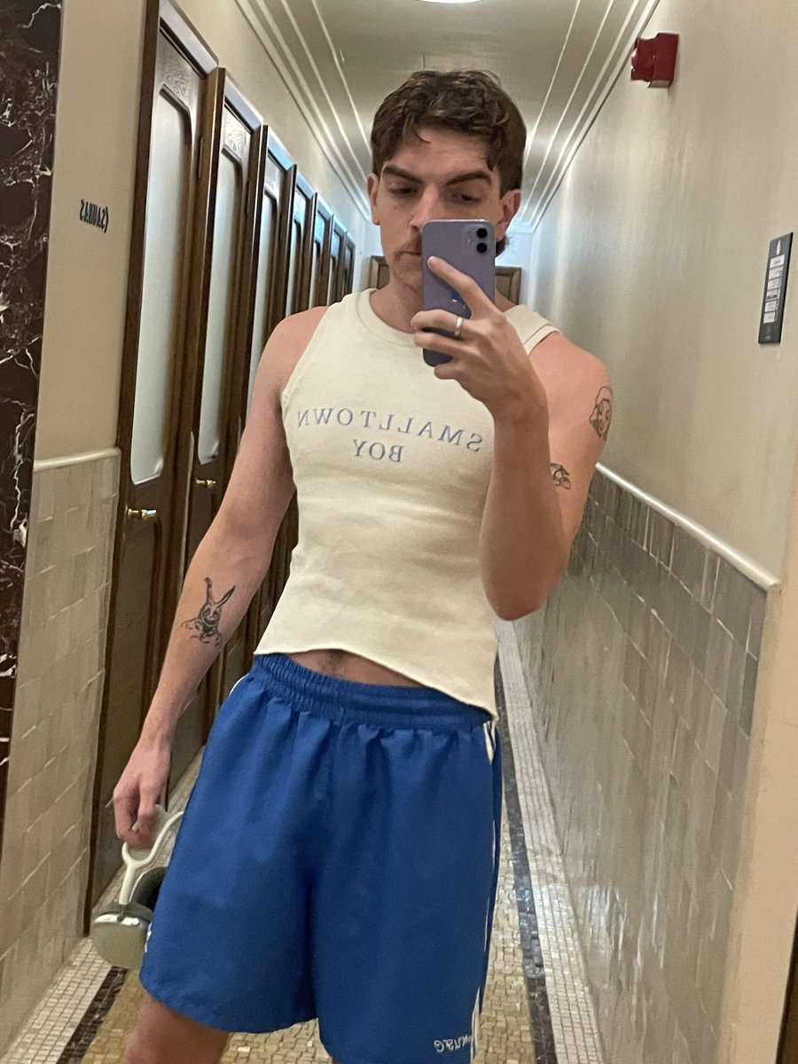 _benjamin_robin's tweet image. wearing all Benjamin Robin