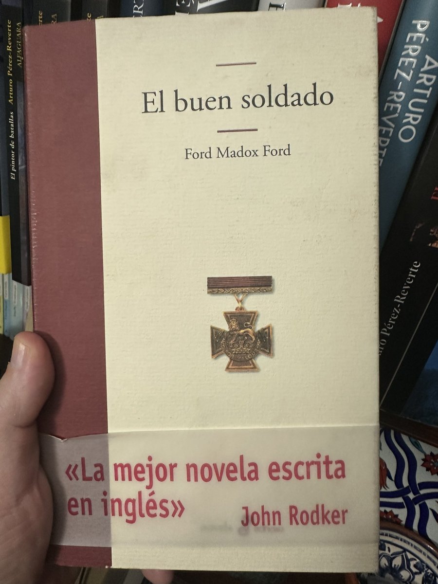 “Quizá pregunte usted, y con toda razón, por qué escribo. Y, sin embargo, tengo muchos motivos. Porque es frecuente entre los seres humanos que han presenciado el saqueo de una ciudad o la desintegración de una raza el deseo de poner por escrito lo que han visto para beneficio de