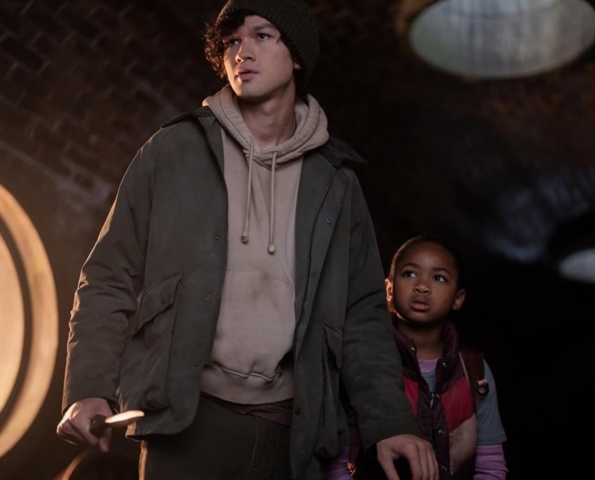 urfavocrime's tweet image. the dagger….. 😞