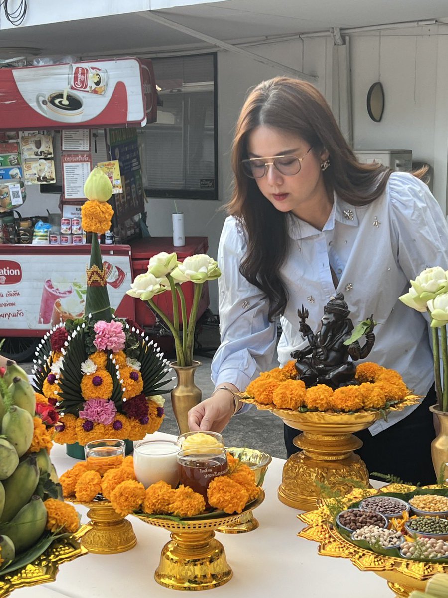 SanTikky's tweet image. ไหว้ขอพรและขอบคุณพระพิฆเนศและ องค์ครูบาอาจารย์ทุกๆพระองค์
#becky #rene #applemim