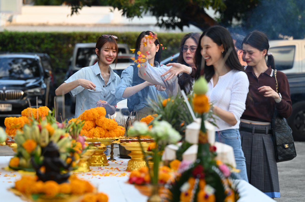 SanTikky's tweet image. ไหว้ขอพรและขอบคุณพระพิฆเนศและ องค์ครูบาอาจารย์ทุกๆพระองค์
#becky #rene #applemim