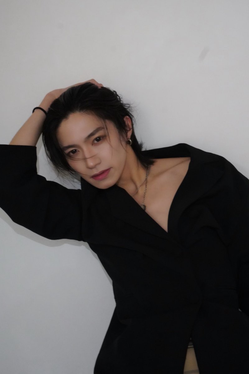 _HRKNRS_'s tweet photo. 自分よ。誕生日おめでとう。
本日27歳を迎えました。

この世に産んでくれた両親。
日頃支えてくれている周りの方々。
人間一人で出来ることなんて少なく、、、
本当にみんなに感謝を叫びたい。

今年もこうして歳を重ねることが出来たのも、
みんなのおかげ。
27歳の目標はみんなのスーパーヒーロー。

いつも頑張る理由をありがとう☺︎

2025.12.24