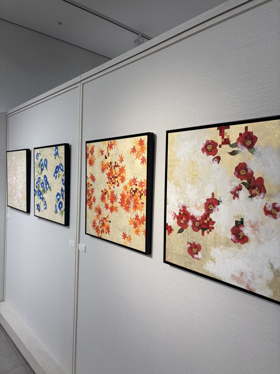 ayame_higuchi's tweet photo. 本日は在廊日にあわせてご来場いただきましてありがとうございました😊
展覧会は年末から来年まで続きますので是非ご来場ください🐎
次の大丸の在廊は1月10日のレセプションとギャラリートークになります。是非お会いできると幸いです！
来年もどうぞよろしくお願いします🐎✨ https://t.co/AOqaR28bY5