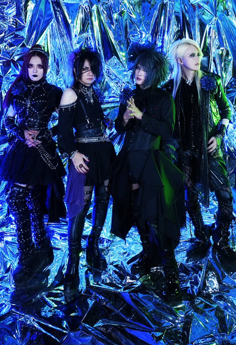 「New World」のMVが公開されました✨✨

新しいアー写も公開です！！

2026年、この4人で更なる高みを目指していきます！！！！
皆、2026年しっかりついてきてね❤️‍🔥