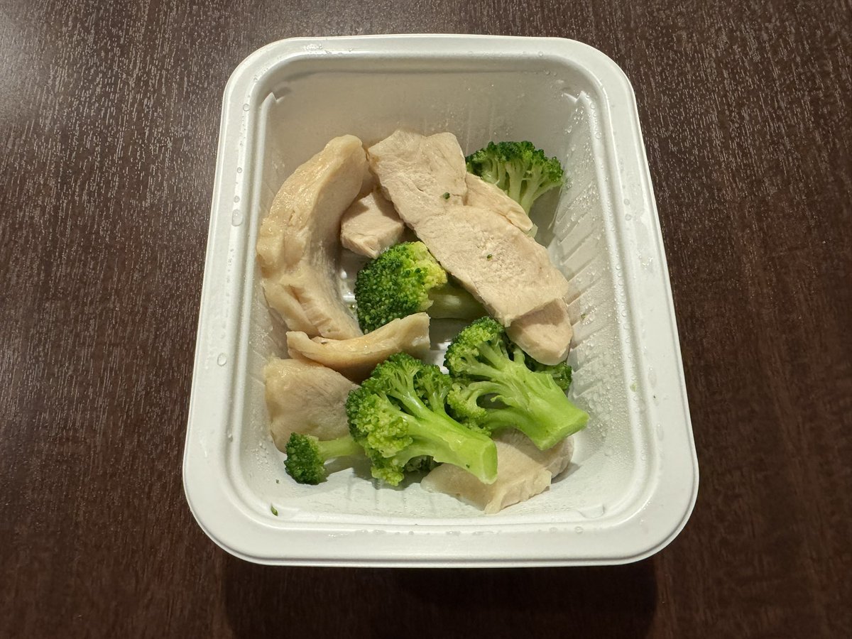 冷凍食品　鶏むね肉とブロッコリー

なかなか美味しかったです。