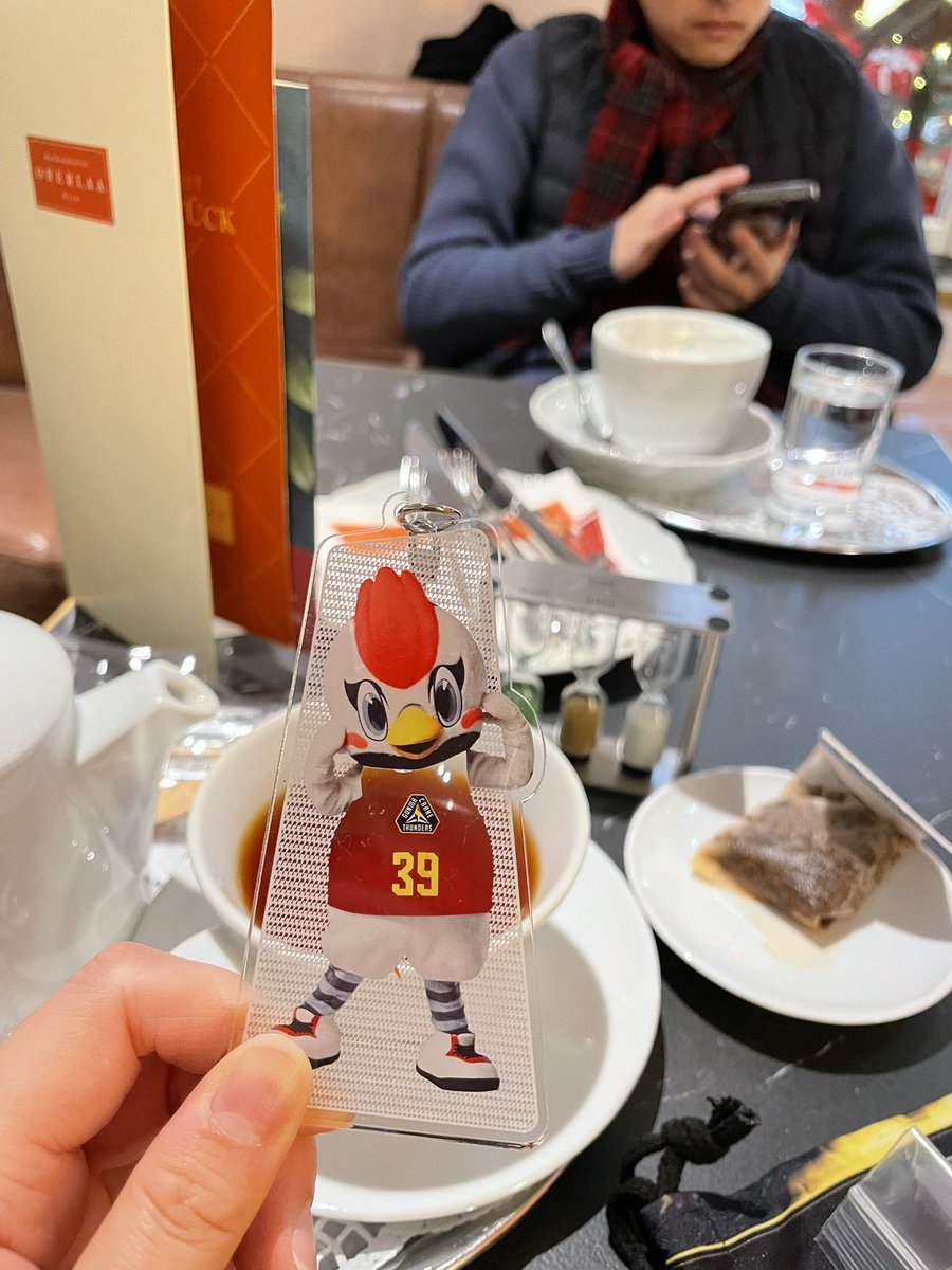 leafhappaaa's tweet image. 12年前に初めてウィーンに行った時ほとんど観光せずあんまり美味しい食事にも出会えずだったけど、唯一ホテルの向かいにあったお菓子の工場の直売所で買ったマカロンが美味しすぎて絶対にここのカフェに行くのを今回の旅の目的にしてました🥹
大好きすぎて昨日も今日も来たw
ご飯もケーキも美味しい🫶🏻