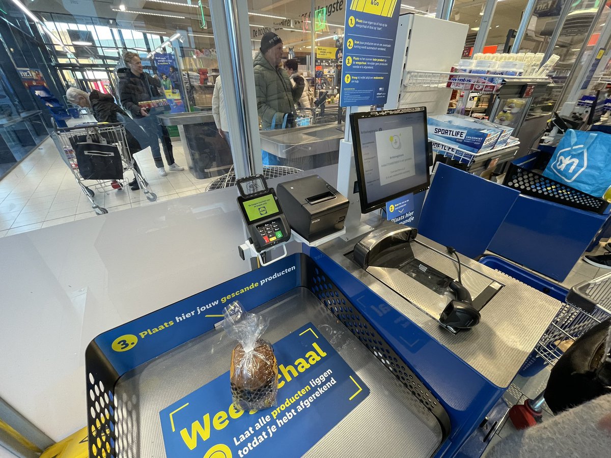 HerkAlex's tweet photo. Wel leuk om te zien hoe de @LidlNederland een stukje Guantanamo Bay in hun winkels heeft ingebouwd. 
#zelfscan #lidl #irritatie https://t.co/msAKtuI6V6