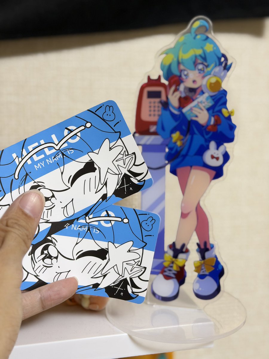 アクリルスタンド届いたぜー！ 欲しかったステッカー付き✨✨