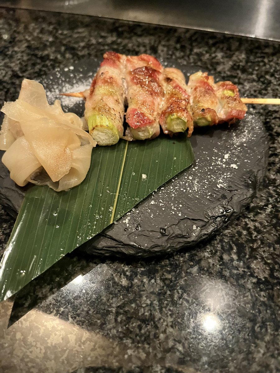 WawashiVRc's tweet photo. クリスマスにはチキン！(焼き鳥)🎉🎊 https://t.co/fWCvHQwnsG