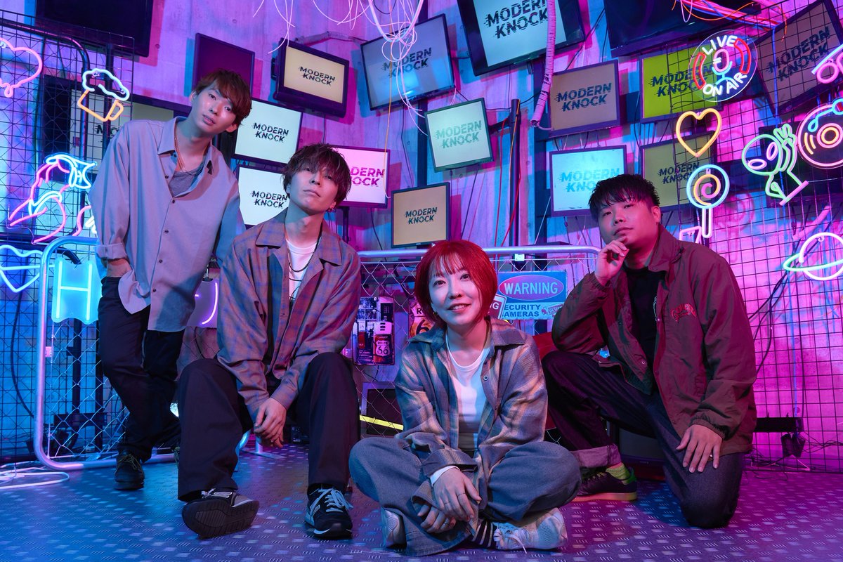 サブスクのリンク先飛んで気付いた方もいるかもですがアー写が新しくなりました！

あと今日諸々公開となったのは本当にたまたま。狙ってません
それでもみんなメリークリスマス🎅🏻🎄

photo by <a href="/yukkipa/">ゆきぱ</a>