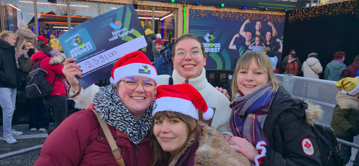 13thOfDecember's tweet photo. @3FM Hier staan een paar van onze toppers!!! 💪🏼 #proudswiftie https://t.co/4FHMqRG3Ej
