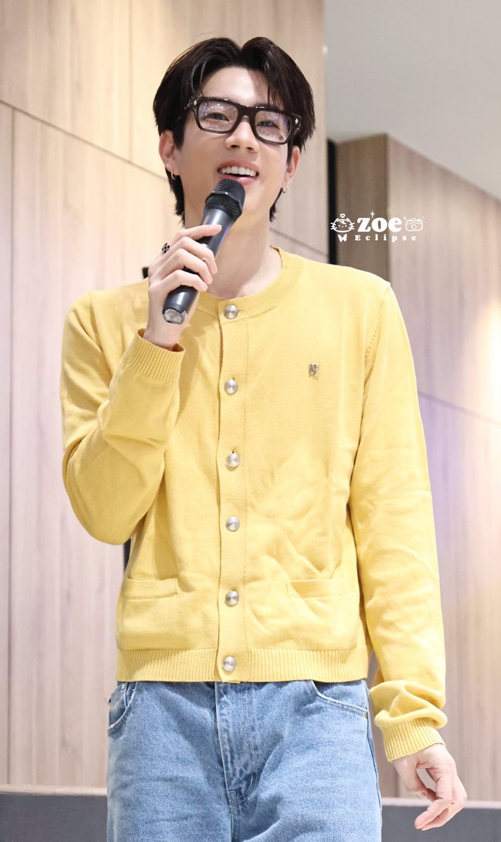 zoe412420's tweet image. 💛.
 #BurnoutSyndromeSeries
#BurnoutSyndromeSeriesEP5 
#OffJumpol #ออฟจุมพล
@off_tumcial