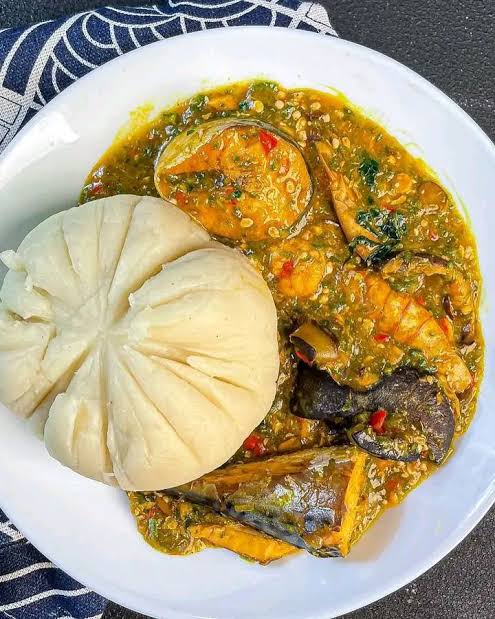 Which one will you prepare for Christmas 

A.                           OR.                   B