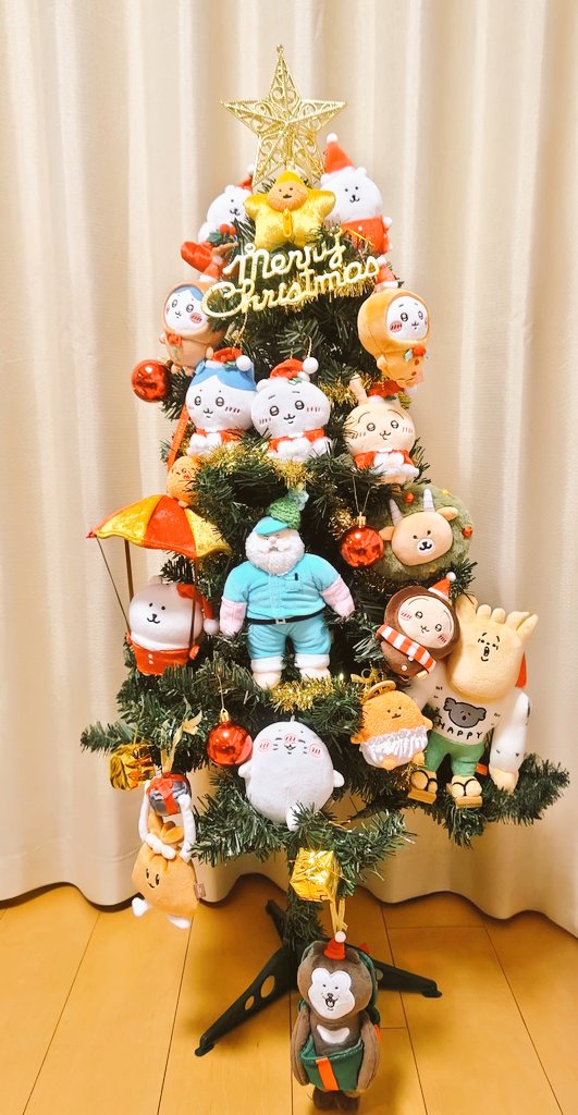 盛りだくさんのちいかわツリー！
メリークリスマス！