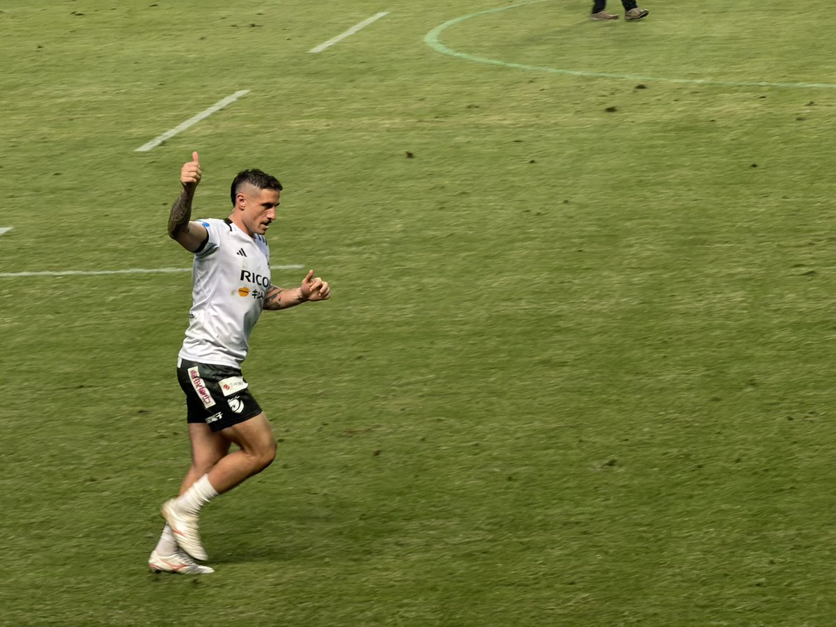 momen's tweet image. 12月14日、リーグワン第2節、リコーブラックラムズvsクボタスピアーズ戦。ビジターで熱い応援してきました。クボタ強かった！
フクアリもオレンジアーミーのみなさんの雰囲気もとてもよくて楽しかったです。バックスタンド全席自由席すごい。