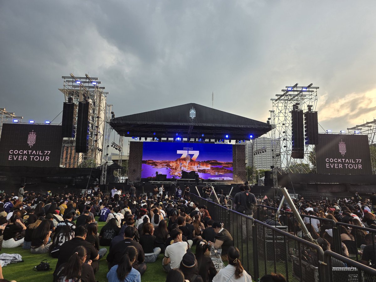 มีใครได้ยินเพลงใหม่บ้างงง

#COCKTAILใกล้ฉัน #COCKTAIL77EVERTOUR #CheersCOCKTAIL