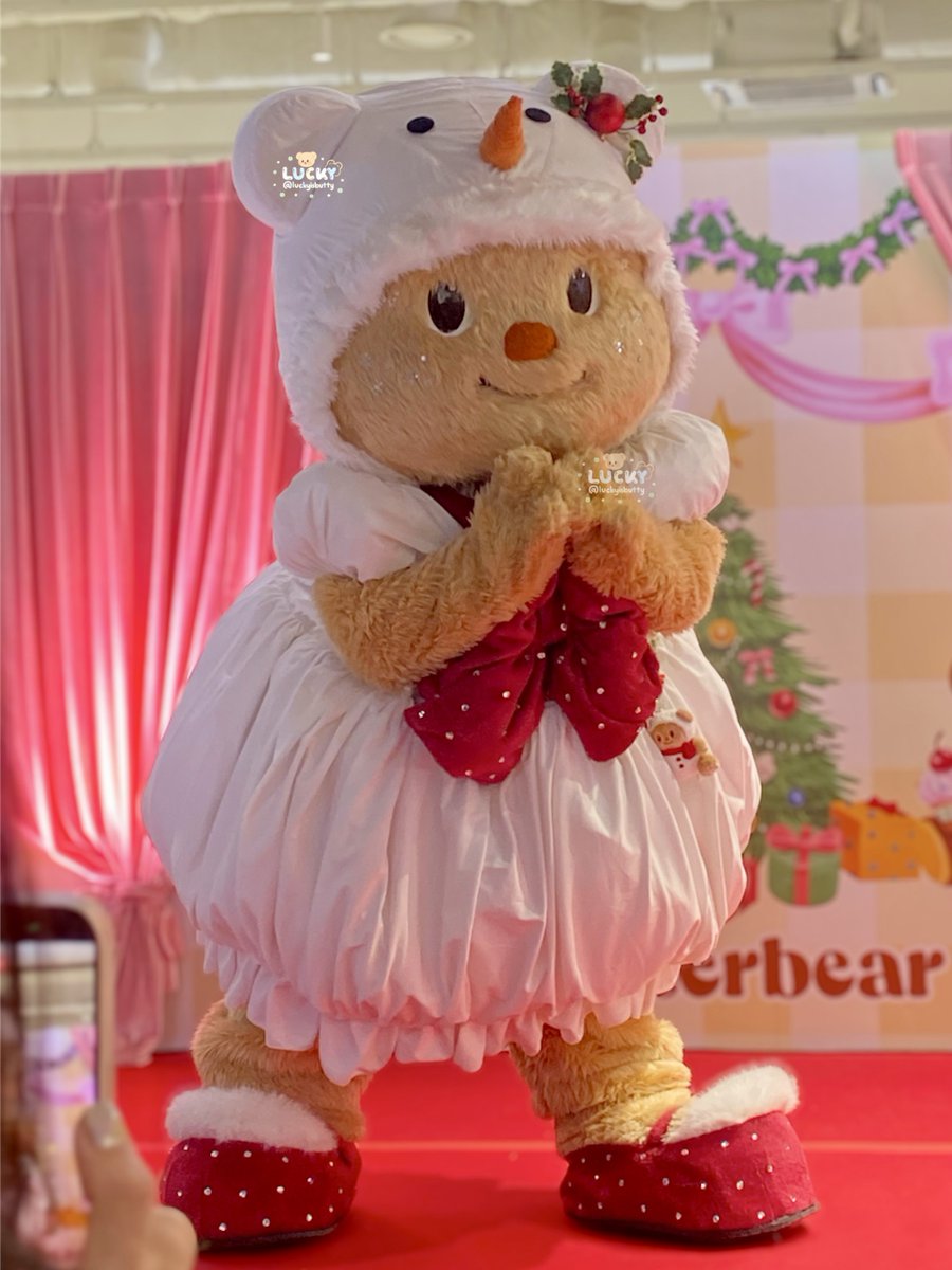 น้องไหว้แบบไทยสไตล์❌
เนยสไตล์✅

📸 by 🍀
#ButterbearInKorea
#Butterbear #น้องเนย
#ด้อมน้องเนย #ButterbearFans