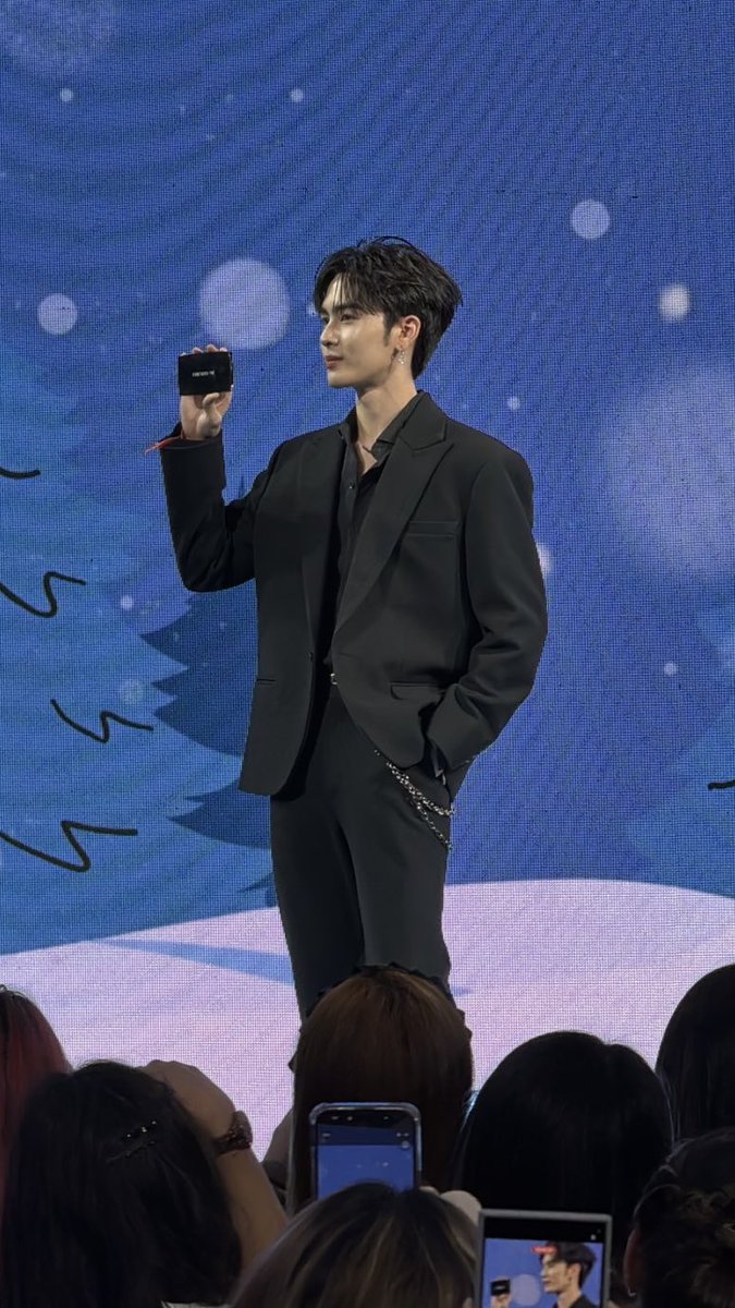 JS_Thailand_ENT's tweet photo. น้องแซนต้า พรีเซนเตอร์ Friendly Me Flip Longwear Compact Foundation จากแบรนด์ Friendly Me
#FriendlymeChristmasEvexSanta
#Santapp
#JSAllStarChristmasEve
#JSEntertainment #TEAMJS_ENT https://t.co/vyKYOnikCf