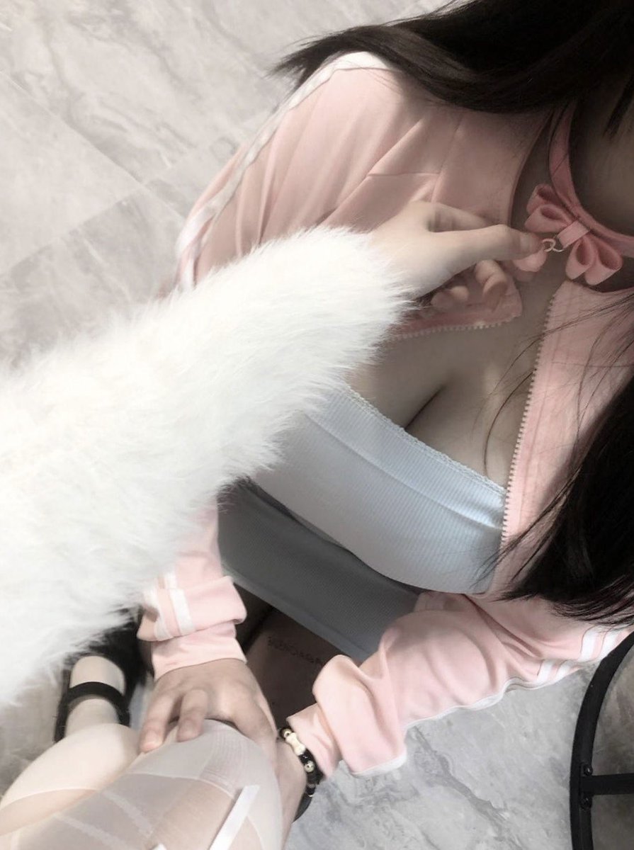 生而为猫  果咩纳塞   ^>⩊<^੭⑅