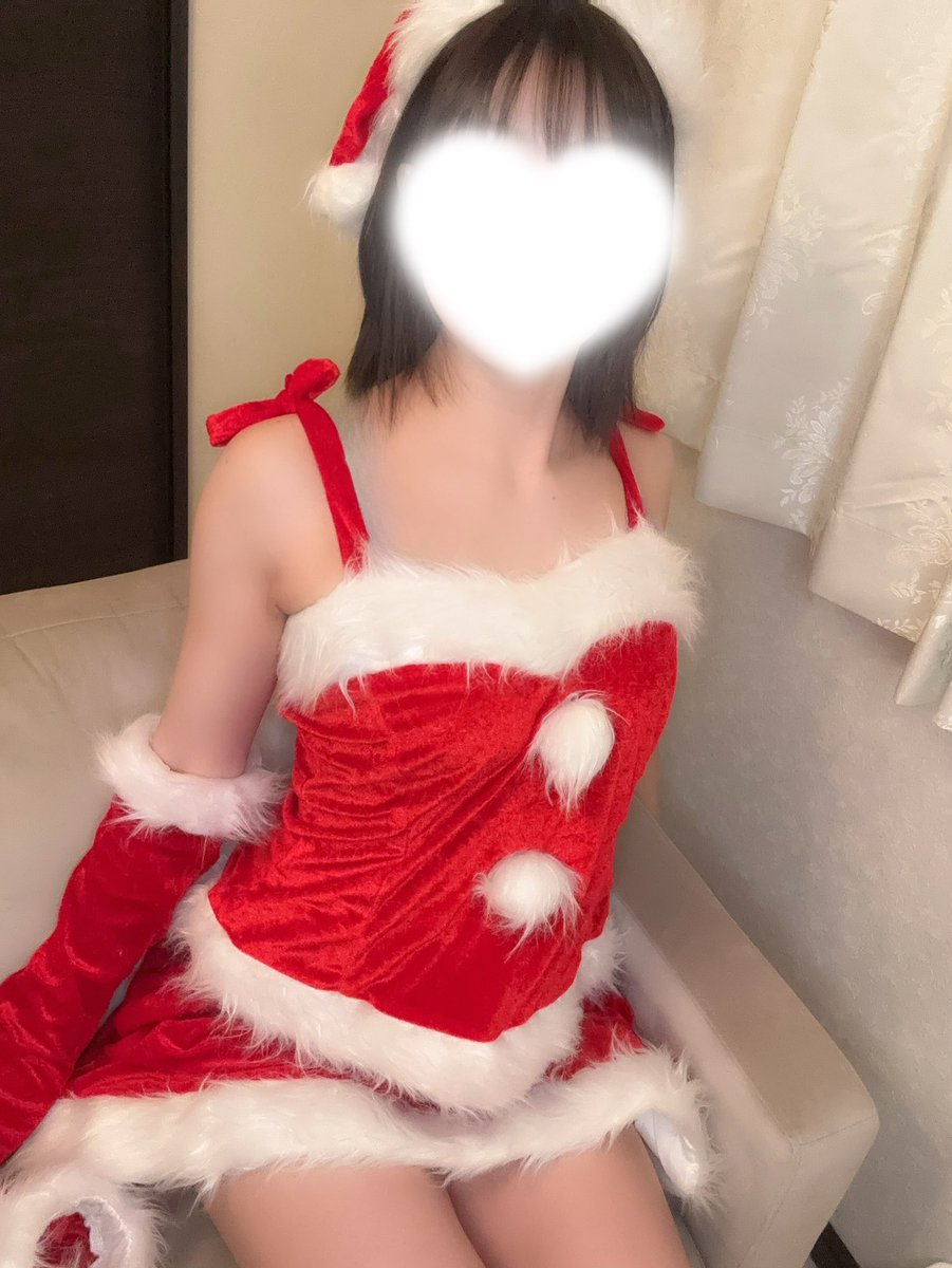 nanako_mr's tweet photo. Merry Christmas🎄✨

12月になってから
サンタさんの格好でお出迎えしてるけど
ほんと恥ずかしくてみんなの顔見れない…
でも今週まで着るので！見に来てね！笑

今年の出勤も今週でラスト🌟
ななこ納めしてね？待ってます🫶🏻 https://t.co/AeOmUl97uY