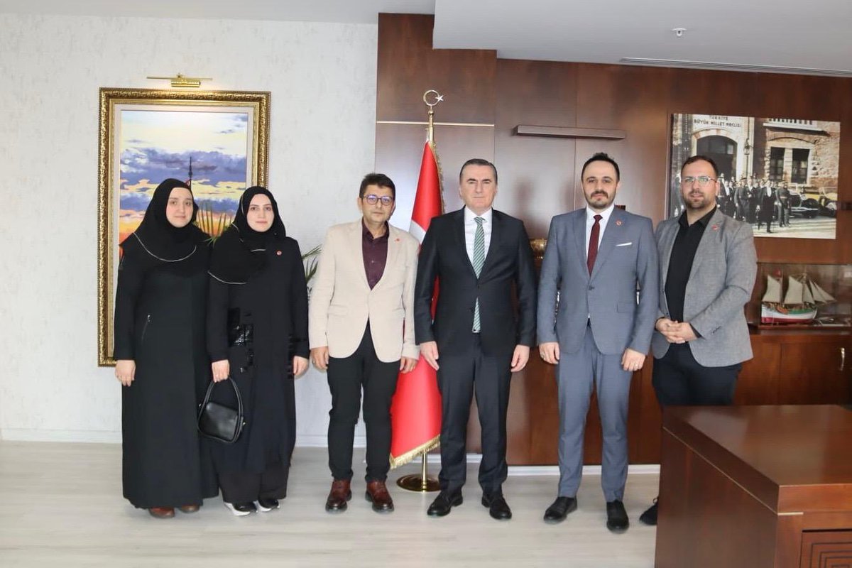 istanbul_pendik's tweet photo. Bağımsız Türkiye Partisi Pendik İlçe Başkanı Enes Emre Aydın ve yönetimi, Kaymakamımız Mehmet Yıldız’a ziyarette bulundular. https://t.co/NPE6qXt8ij