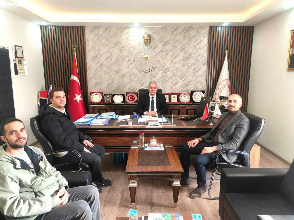 📌 İl Müdürlüğümüze Ziyaret..

Erzurum İli Pazaryolu İlçe Tarım ve Orman Müdürü Ömer Furkan Gülbeyen ve teknik personelleri ile birlikte İl Müdürümüz Osman Akar’ı makamında ziyaret etti.