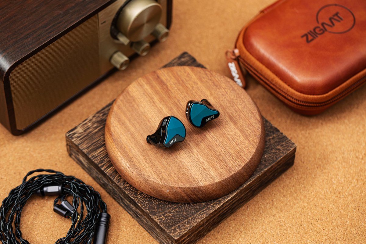 ziigaat's tweet photo. ZiiGaat x Fresh Reviews Arete II is now available for pre-order!🔥🔥🔥
2nd Gen 1DD + 4BA Hybrid IEM
Colors: Red / Blue
Check the link below for more details:
https://t.co/9dowIkEC1b
#ziigaat #newrelease #AreteII #FreshReviews #IEM #HybridIEM #InEarMonitor
#Audiophile