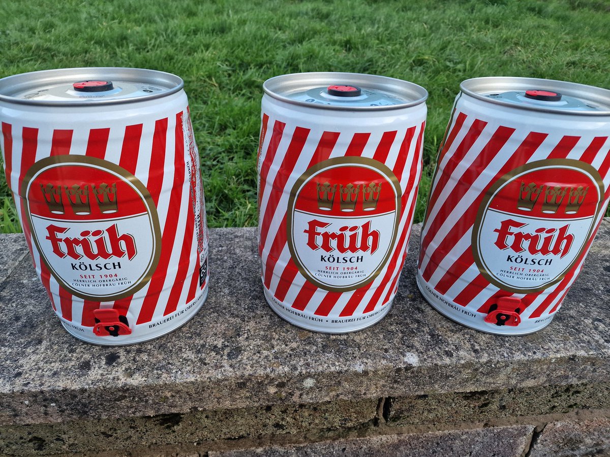 Jazzykecks10's tweet photo. When the Jorman beer tastes so good that you have to buy some for at home !
#Fruh #Cologne
#nufc 🖤🤍🖤🤍🖤🤍🍻🍻 https://t.co/OffNbY855E