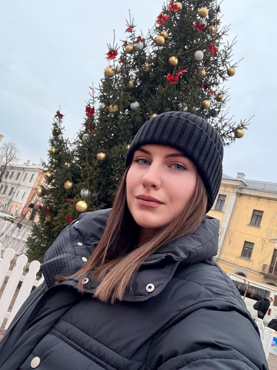 blue_eyedKeti's tweet image. Merry Christmas, dear friends!
May your holidays be filled with peace, joy, and love. And may we, as Ukrainians, hold onto the hope that this peace and joy await us in the very near future.

To those of you who love Christmas, I wish you moments of fun and warm gatherings.
To…