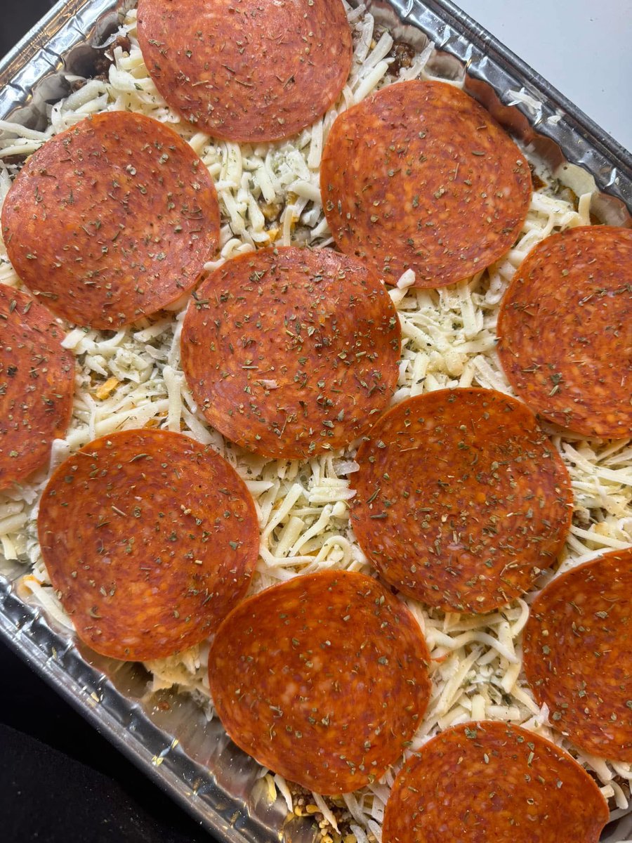 EarliOktober's tweet image. She's Going In The OVEN!!!!!!! #GM #PRIVATECHEF