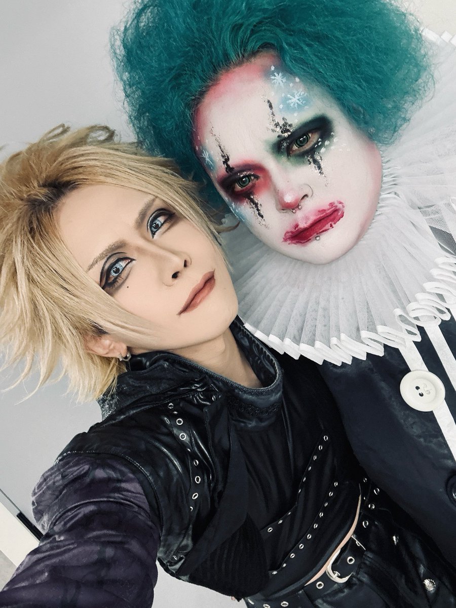 Azavana presents牙

ありがとうございました

牙むいて生きてこう！

最近仲良しクッパ様と(怖そうと思ってたけどマジで研究熱心な真面目な男で好きです)