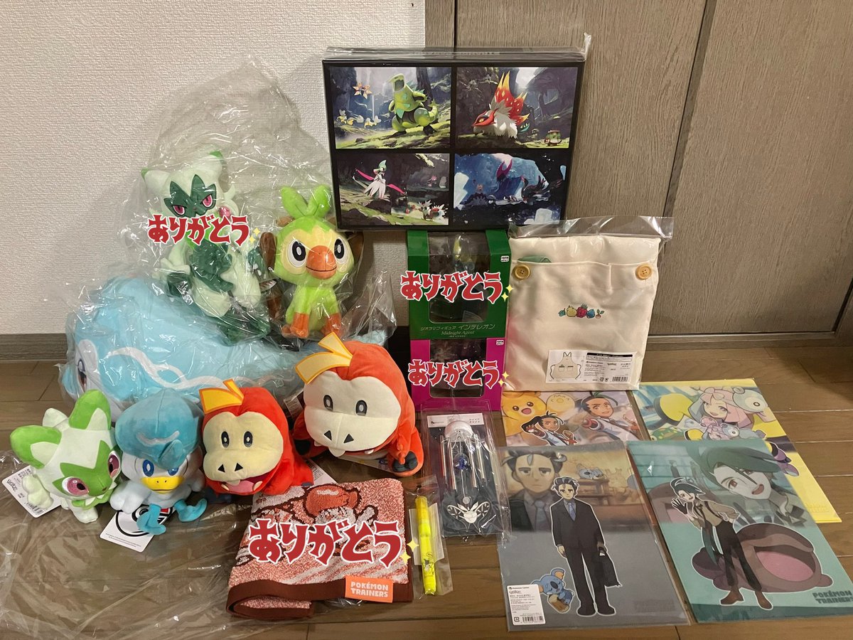_qanr's tweet photo. 【交換、譲渡】ピカピカボックス

譲）画像＋シャリタツぬいぐるみ(たれたすがた)
ものにより定価以下で譲渡可
すべて過去分ですが新品未使用です

求）ご提示ください
※トレーナーグッズ、虫ポケモンは求めておりません

お心当たりのある方からのご連絡をお待ちしております。 https://t.co/xADqjaRBcs