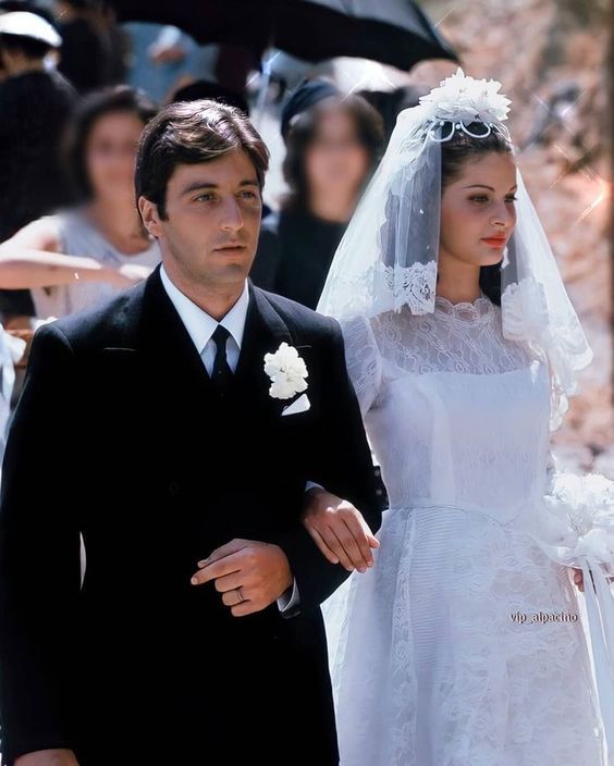 "seni çok başka,
seni herkesten farklı, seni her şeyden çok.."