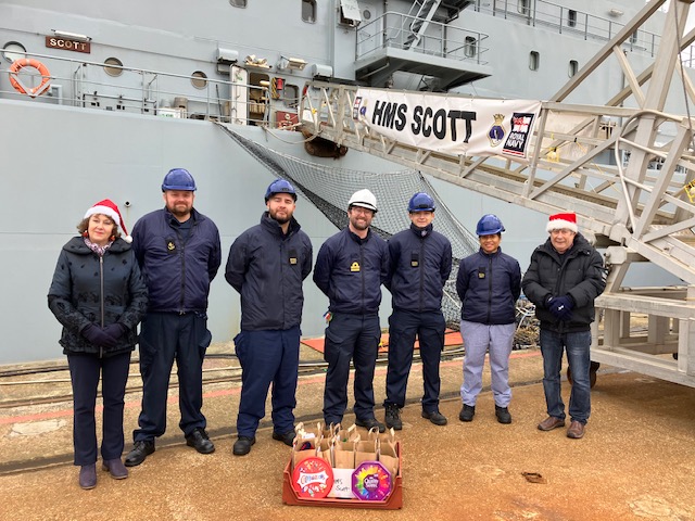 Royal Navy tweet media