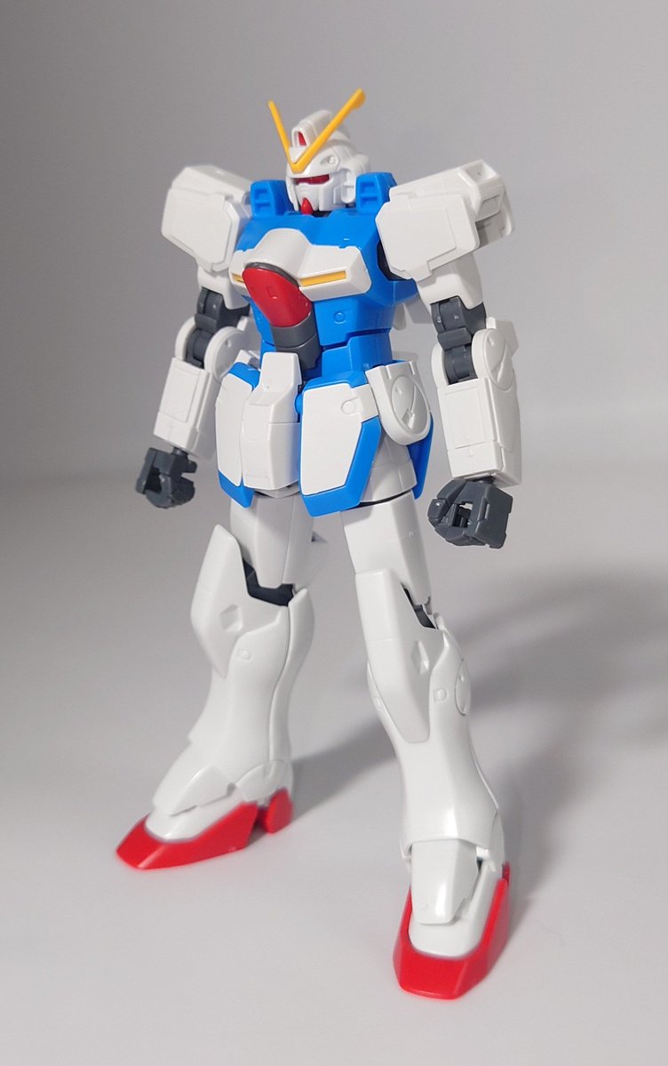 これがわからない HGUCのVガンダムは肘の形状が設定とは大きく異なっていたため個人的に