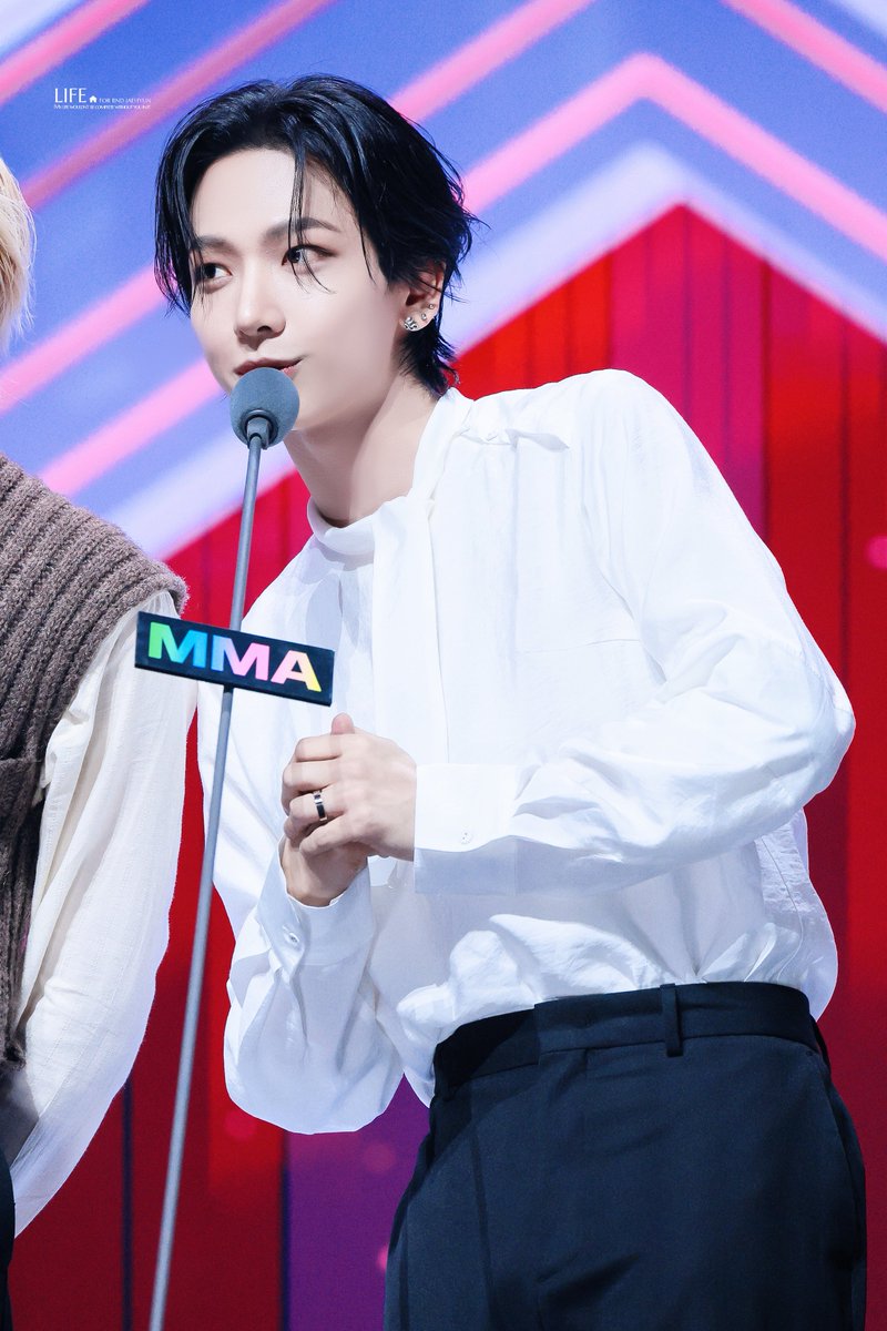 ๐๐๐๐ tweet media