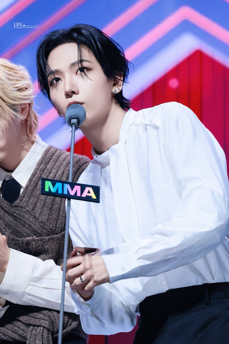 ๐๐๐๐ tweet media