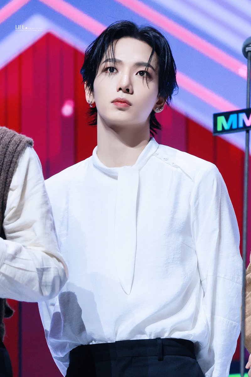 ๐๐๐๐ tweet media